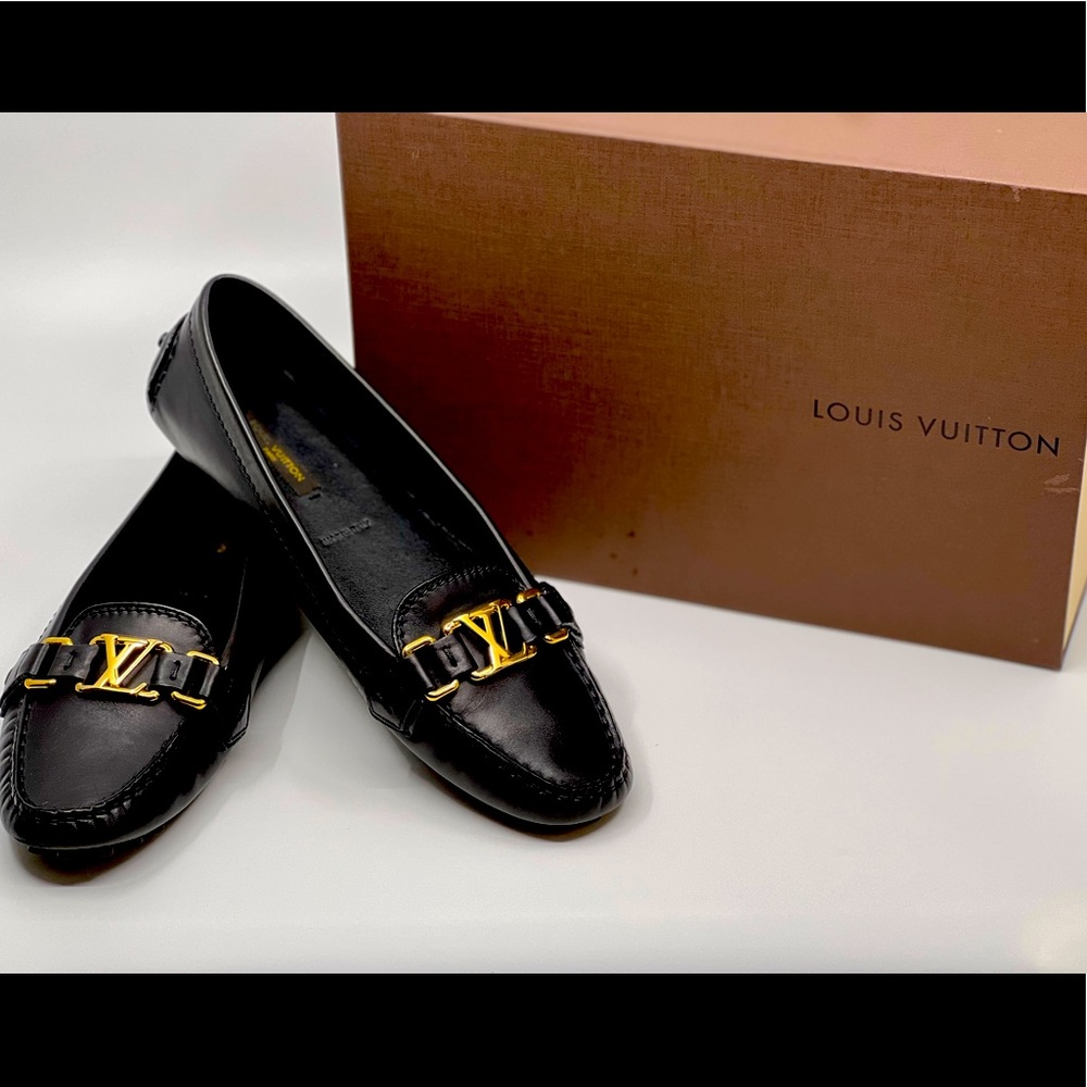 Louis Vuitton black leather Oxford loafers / flats